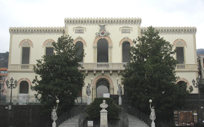 palazzo comunale zafferana etnea