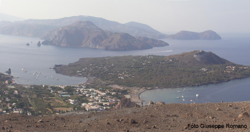 Cratere Vulcano (visuale isole eolie) 03